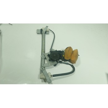 ELEVALUNAS DELANTERO DERECHO 