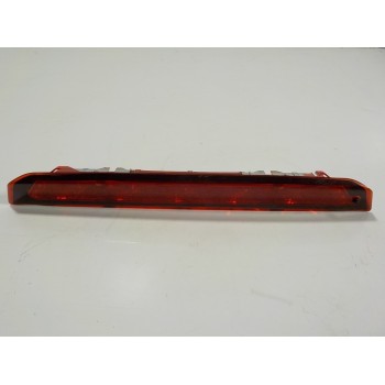 PILOTO TRASERO CENTRAL 7S7113A601DB 7S7113A601DA 