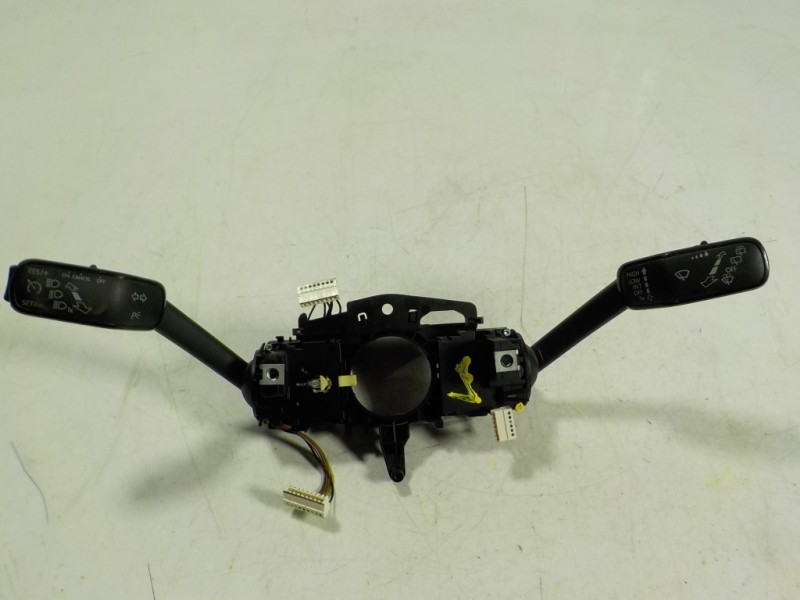 Recambio de mando intermitentes para skoda octavia combi (5e5) 1.6 tdi dpf referencia OEM IAM 5Q0953513RIGI 5Q0953507GD 10126036