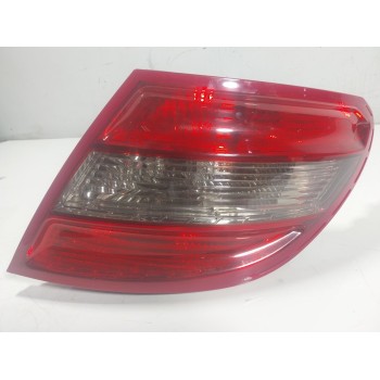 PILOTO TRASERO DERECHO A2048203064 2048203064R 