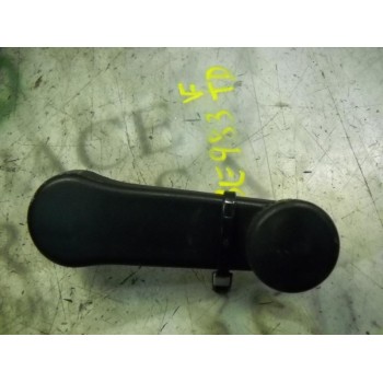 MANETA ELEVALUNAS TRASERA DERECHA 