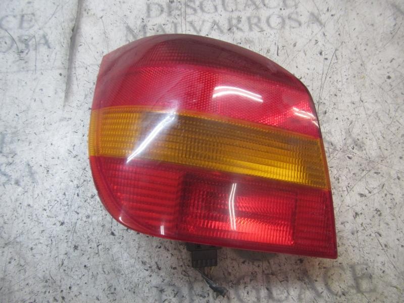 Recambio de piloto trasero izquierdo para ford fiesta berl./courier si referencia OEM IAM   