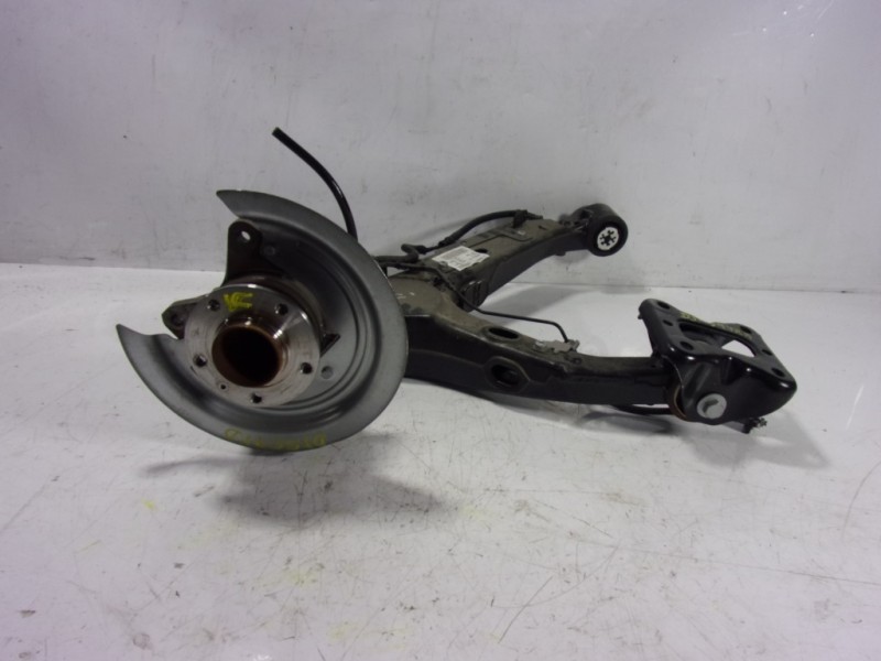 Recambio de mangueta trasera derecha para toyota proace referencia OEM IAM   