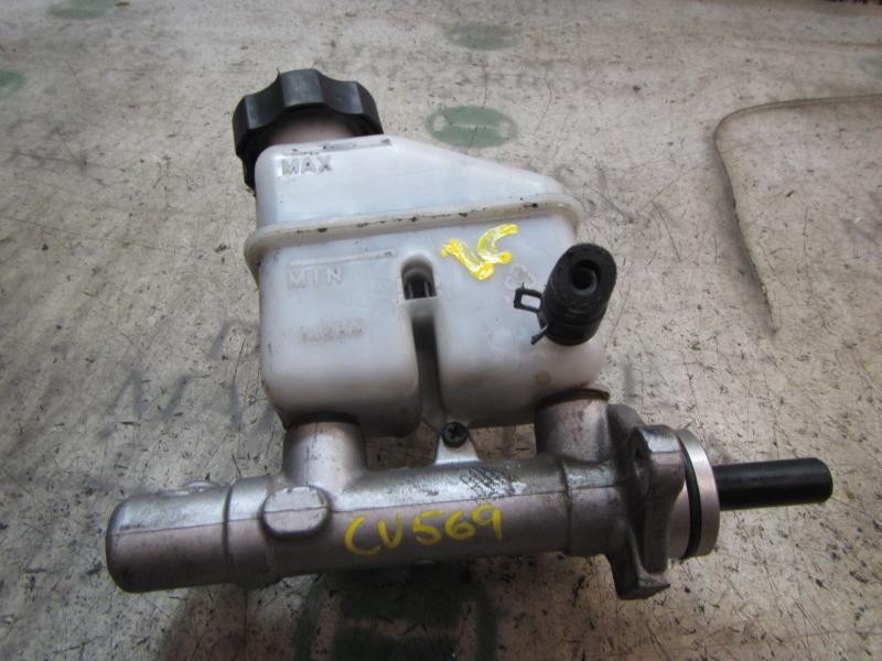 Recambio de bomba freno para kia cee´´d 2.0 crdi referencia OEM IAM 585101H200  