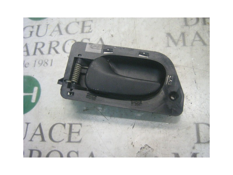 Recambio de maneta interior trasera izquierda para renault laguna (b56) 2.0 rt (b56c/h/l) referencia OEM IAM   