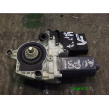 MOTOR ELEVALUNAS TRASERO DERECHO 