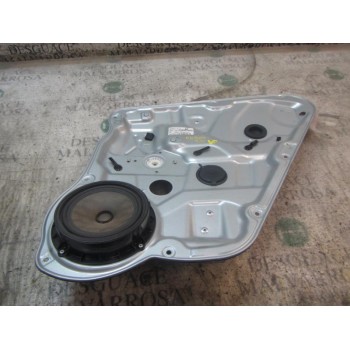 ELEVALUNAS TRASERO DERECHO 834811H010 