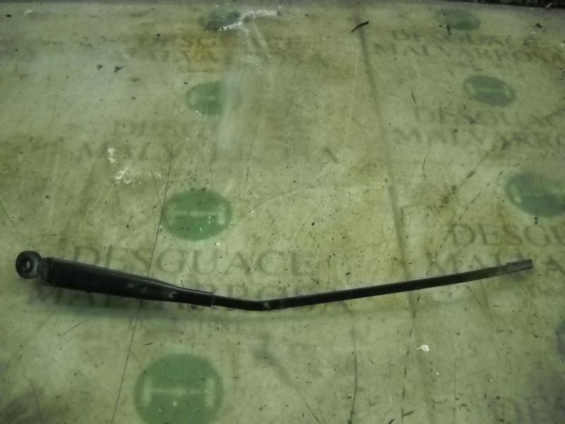 Recambio de brazo limpia delantero derecho para renault kangoo (f/kc0) alize referencia OEM IAM   