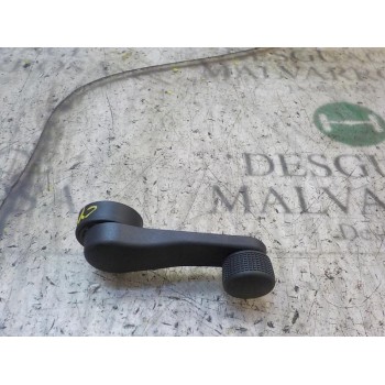 MANETA ELEVALUNAS TRASERA IZQUIERDA 1P08375819B9 