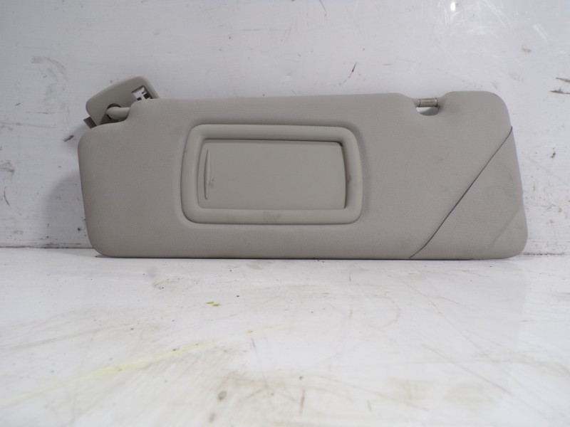 Recambio de parasol izquierdo para renault megane iii berlina 5 p 1.5 dci diesel fap referencia OEM IAM 964010028R  