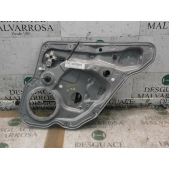 ELEVALUNAS TRASERO DERECHO 