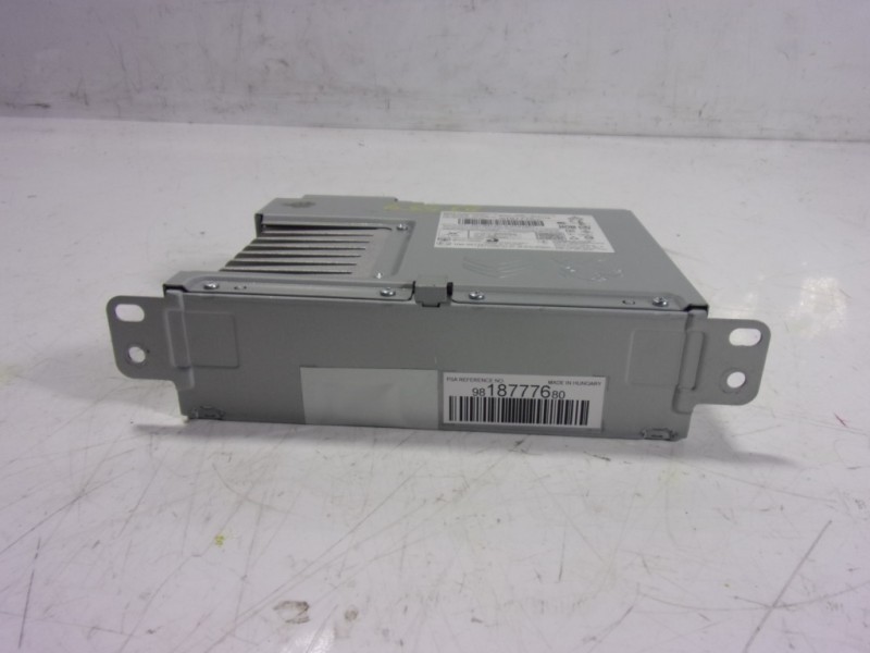 Recambio de sistema audio / radio cd para toyota proace referencia OEM IAM  9818777680 