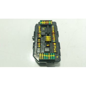 CAJA RELES / FUSIBLES 61149224866 681965301 