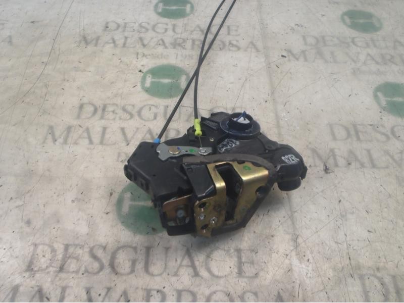 Recambio de cerradura puerta delantera derecha para toyota avensis berlina (t25) 2.0 executive sedán (4-ptas.) referencia OEM IA