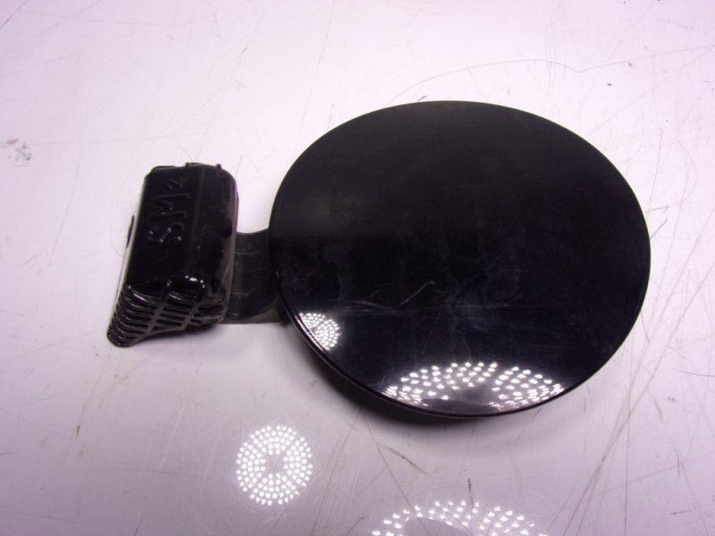 Recambio de tapa combustible para kia sportage 2.0 crdi referencia OEM IAM   