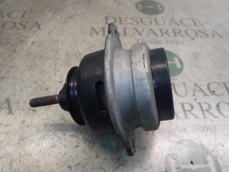 Recambio de soporte motor derecho para volkswagen touareg (7la) 2.5 tdi referencia OEM IAM 7L6199131C  