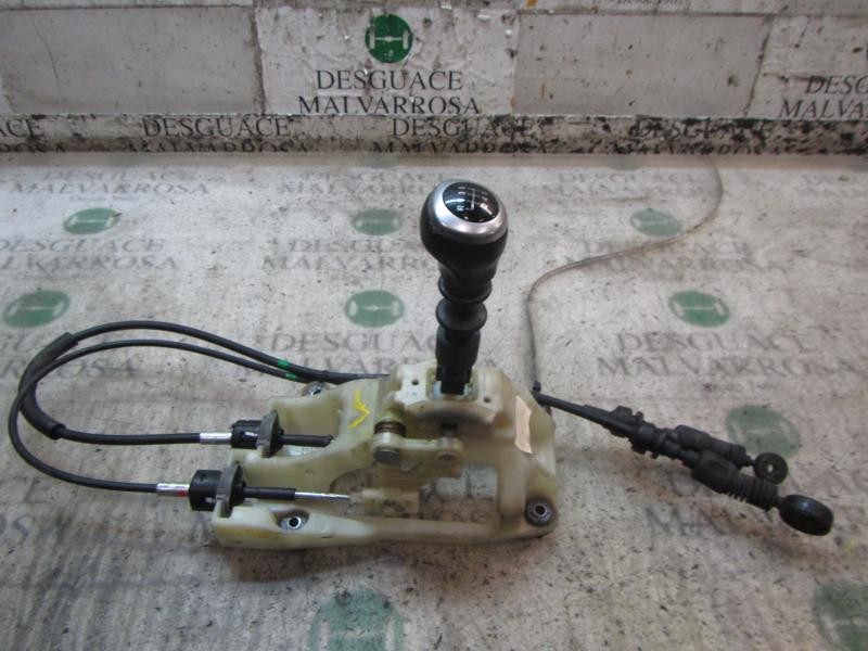 Recambio de palanca cambio para kia cee´´d 2.0 crdi referencia OEM IAM 437001H400  