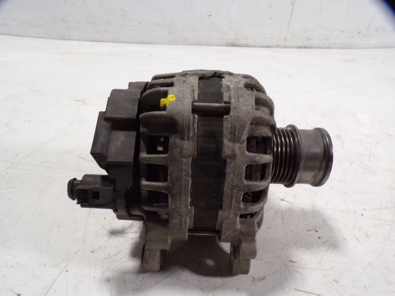 Recambio de alternador para seat ibiza (6p1) 1.2 tsi referencia OEM IAM 04E903015A F000BL07L4 04E903021M