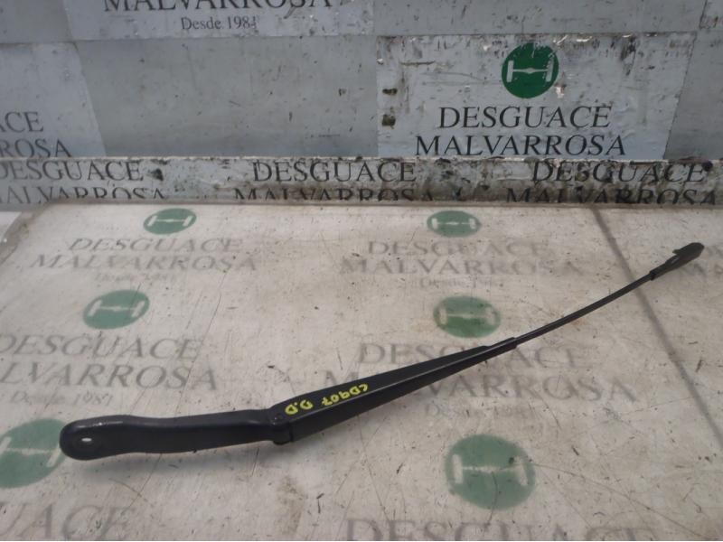 Recambio de brazo limpia delantero derecho para land rover freelander (lr2) td4 e referencia OEM IAM LR002246  