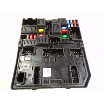 CAJA RELES / FUSIBLES 284B75NA0A 284B75NA0A 