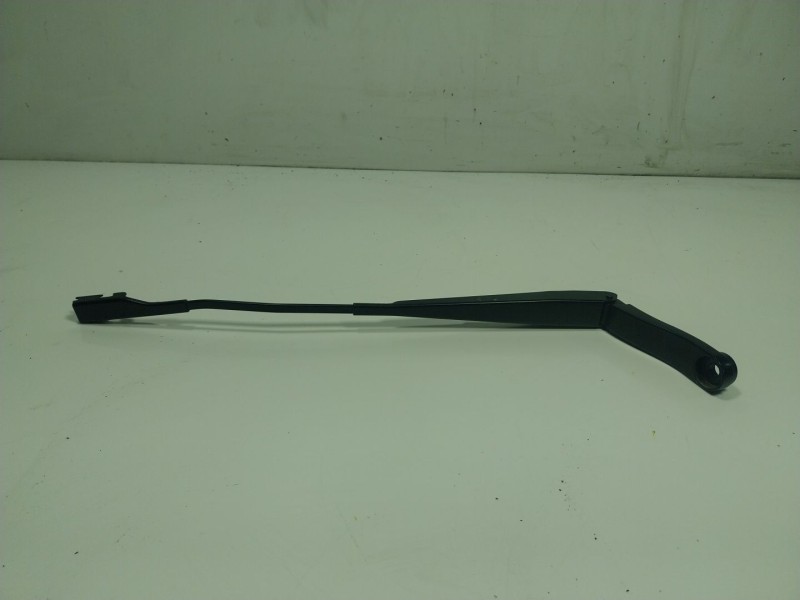 Recambio de brazo limpia delantero izquierdo para mg zs suv (azs1) 1.5 vti referencia OEM IAM   