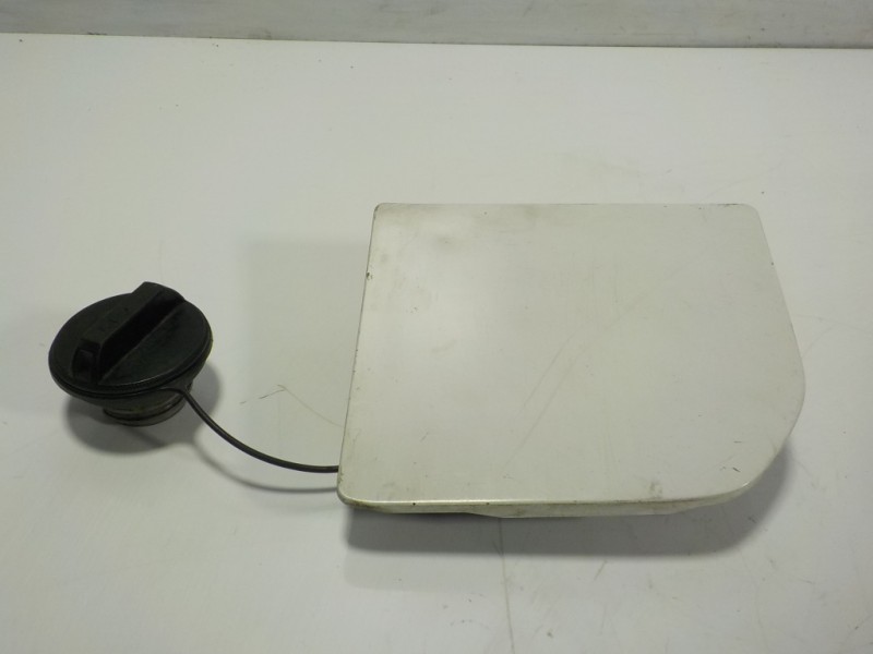 Recambio de tapa combustible para nissan nv 200 (m20) 1.5 dci cat referencia OEM IAM 78830JX00A  