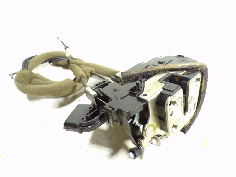 Recambio de cerradura puerta trasera derecha para nissan x-trail (t32) acenta 4x4 referencia OEM IAM 825004CA0A F1814510 F181451