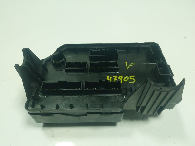 Recambio de caja reles / fusibles para mg zs suv (azs1) 1.5 vti referencia OEM IAM  10837494 