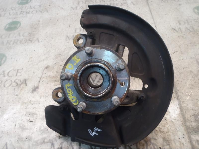 Recambio de mangueta delantera izquierda para land rover freelander (lr2) td4 e referencia OEM IAM LR006859  