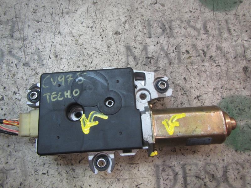 Recambio de motor limpia delantero para nissan x-trail (t30) comfort referencia OEM IAM 288108H300  