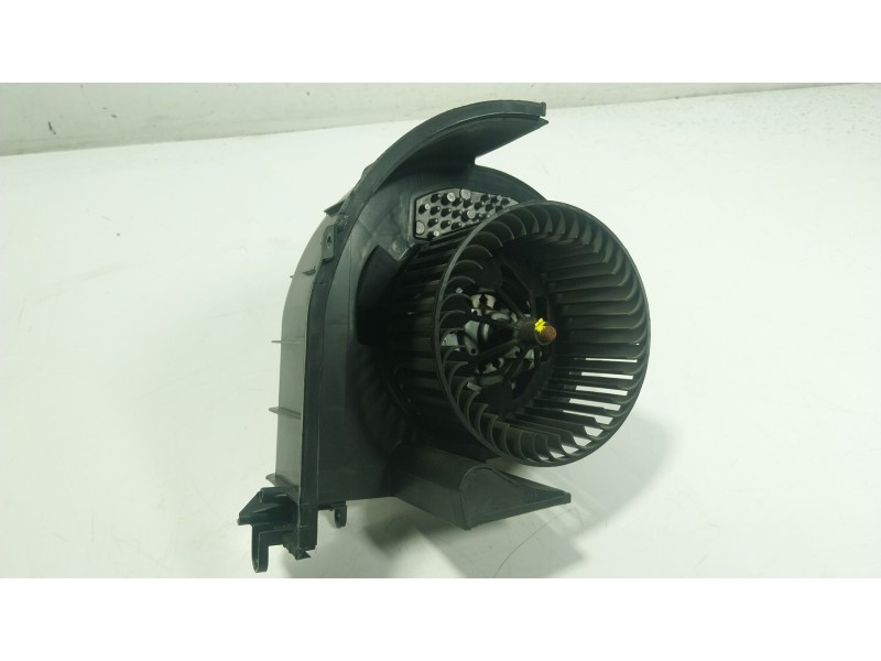 Recambio de motor calefaccion para bmw x6 (f16, f86) xdrive 30 d referencia OEM IAM 64119291177 927611201 