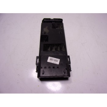 CAJA RELES / FUSIBLES NK3T14401AAF 