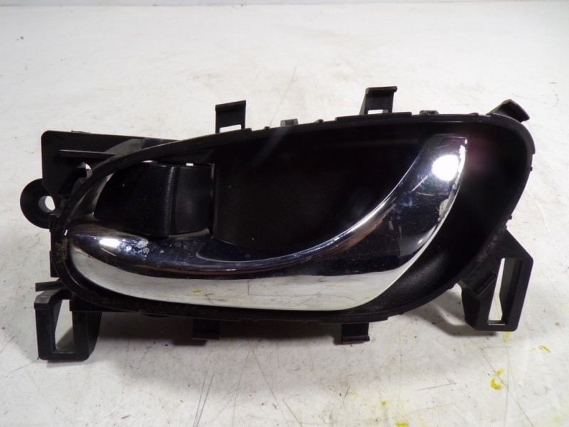 Recambio de maneta interior delantera izquierda para nissan x-trail (t32) acenta 4x4 referencia OEM IAM 806714CE0A  