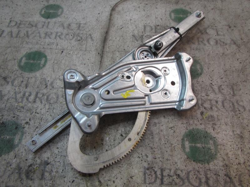 Recambio de elevalunas delantero derecho para renault megane iii berlina 5 p 1.5 dci diesel referencia OEM IAM 807200001R  