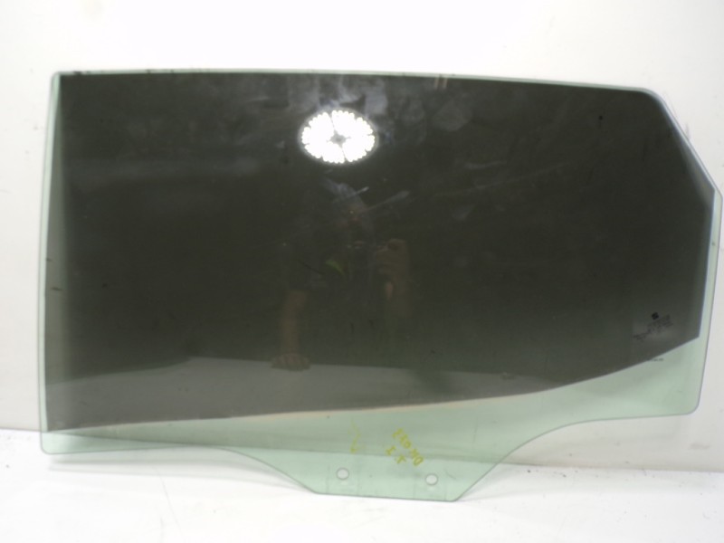 Recambio de cristal puerta trasero izquierdo para seat leon (kl1) 1.0 tsi referencia OEM IAM 5FA845025  
