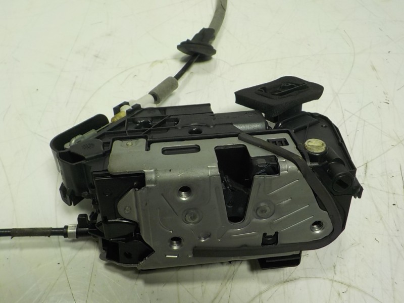 Recambio de cerradura puerta trasera derecha para seat leon (kl1, klg) 2.0 tdi referencia OEM IAM 5TA839016Q 5TA839016Q 