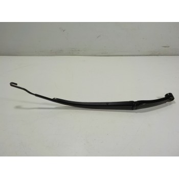 BRAZO LIMPIA DELANTERO DERECHO 8521153120 