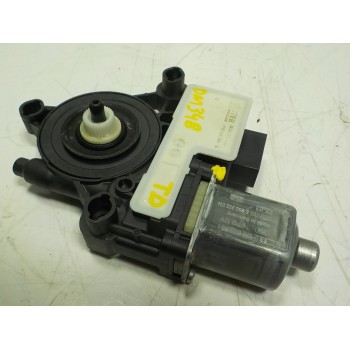 MOTOR ELEVALUNAS TRASERO DERECHO 5Q0959408D 5Q0959408D 