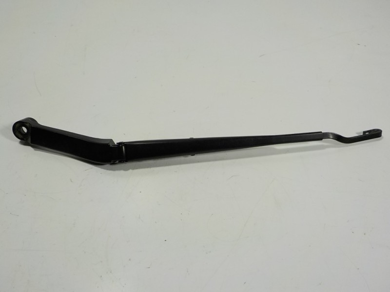 Recambio de brazo limpia delantero izquierdo para lexus is 300h referencia OEM IAM 8522153110  