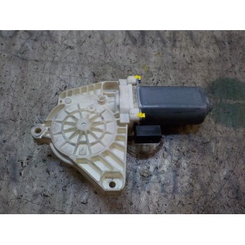 MOTOR ELEVALUNAS DELANTERO DERECHO A1698204242 