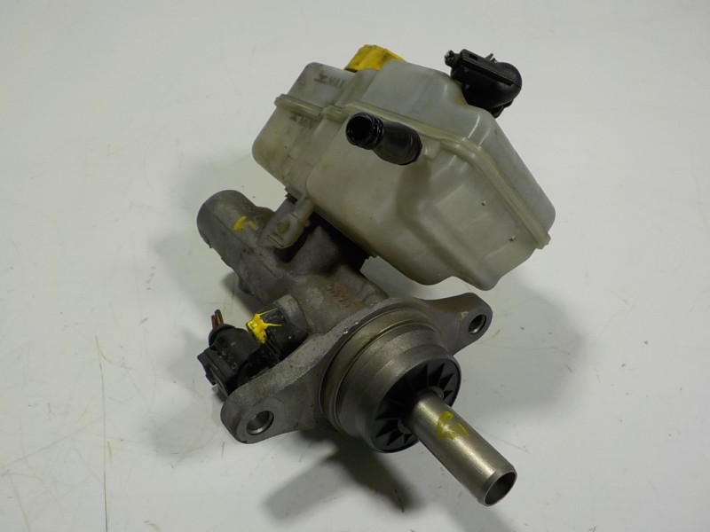 Recambio de bomba freno para audi a1 (8x) 1.6 tdi referencia OEM IAM 6R1611019D 6R0611301A 