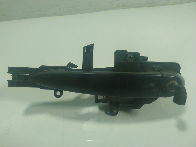 Recambio de maneta exterior delantera izquierda para bmw 1 coupé (e82) 118 d referencia OEM IAM 51210445181  