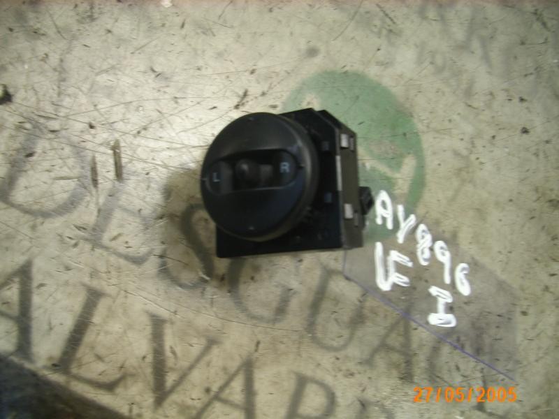 Recambio de mando retrovisor para kia carens 2.0 crdi ex monovolumen referencia OEM IAM 0K2FA66350D8  