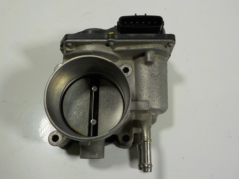 Recambio de caja mariposa para lexus is 300h referencia OEM IAM 2203036030 2203036030 