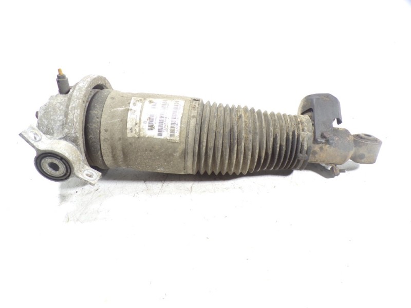 Recambio de amortiguador trasero derecho para audi q7 (4l) 3.0 tdi referencia OEM IAM 7L8616020C 7L8616020A 