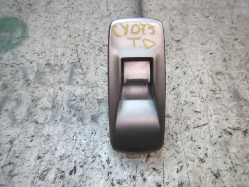 Recambio de mando elevalunas trasero derecho para jaguar xf 2.7 v6 diesel luxury referencia OEM IAM C2Z11177  