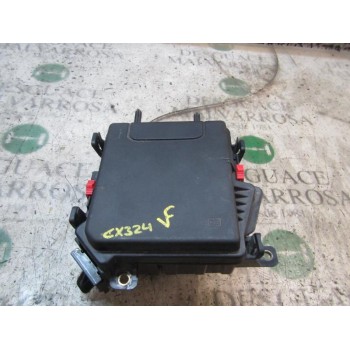 CAJA RELES / FUSIBLES 