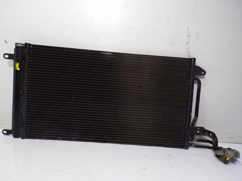 Recambio de condensador aire acondicionado para audi a1 (8x) 1.6 tdi referencia OEM IAM 6R0820411AC 6R0820411AC 