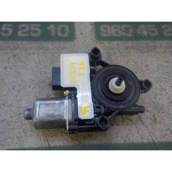 MOTOR ELEVALUNAS TRASERO IZQUIERDO 5Q0959407 5Q0959407 0130822695