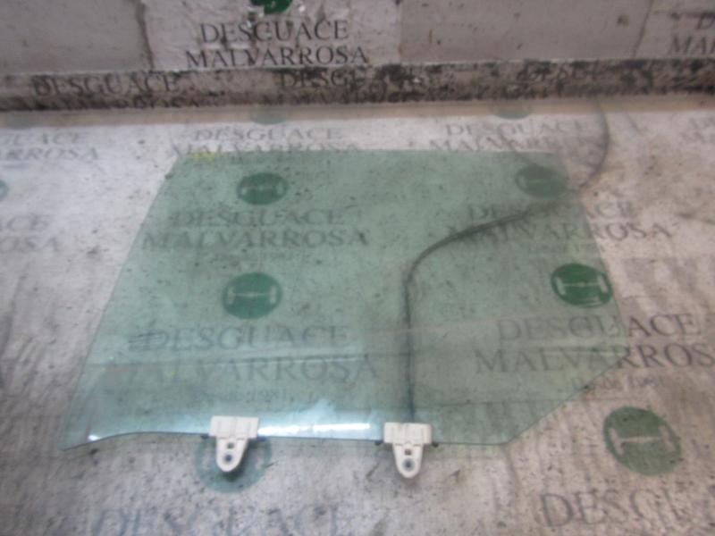 Recambio de cristal puerta trasero izquierdo para renault megane iii berlina 5 p dynamique referencia OEM IAM 823010007R  